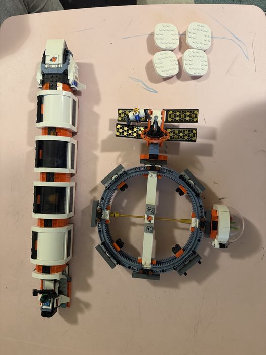 Lego 60433 Stație spațială modulară