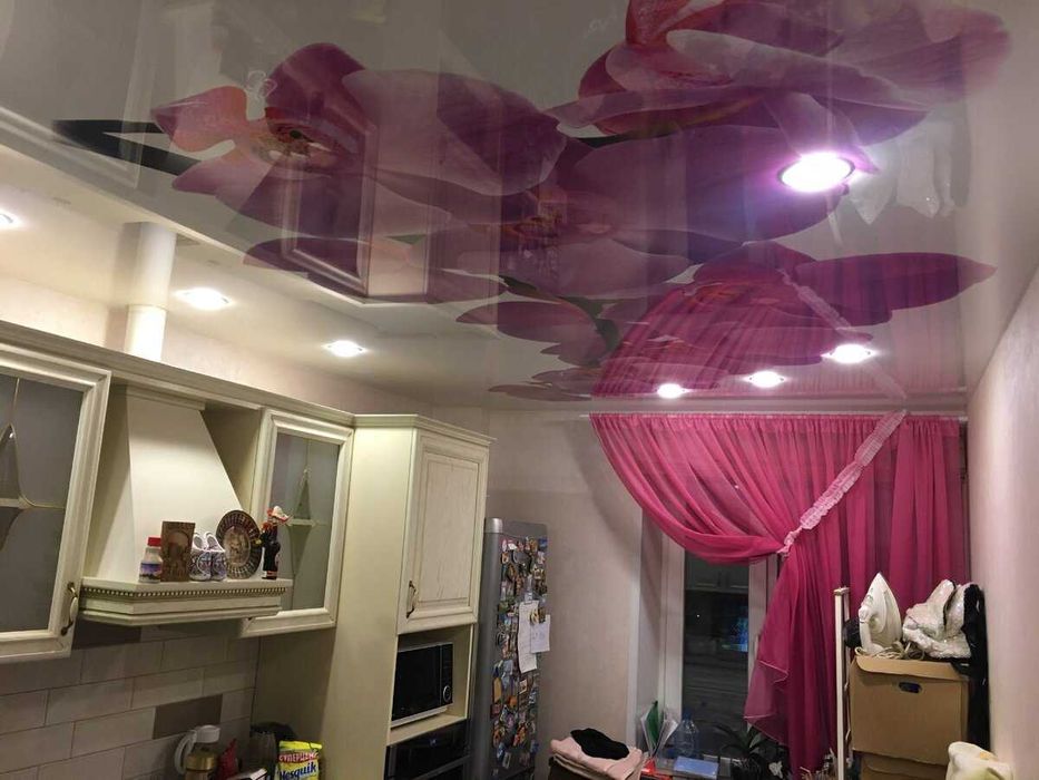 Натяжные потолки с установкой