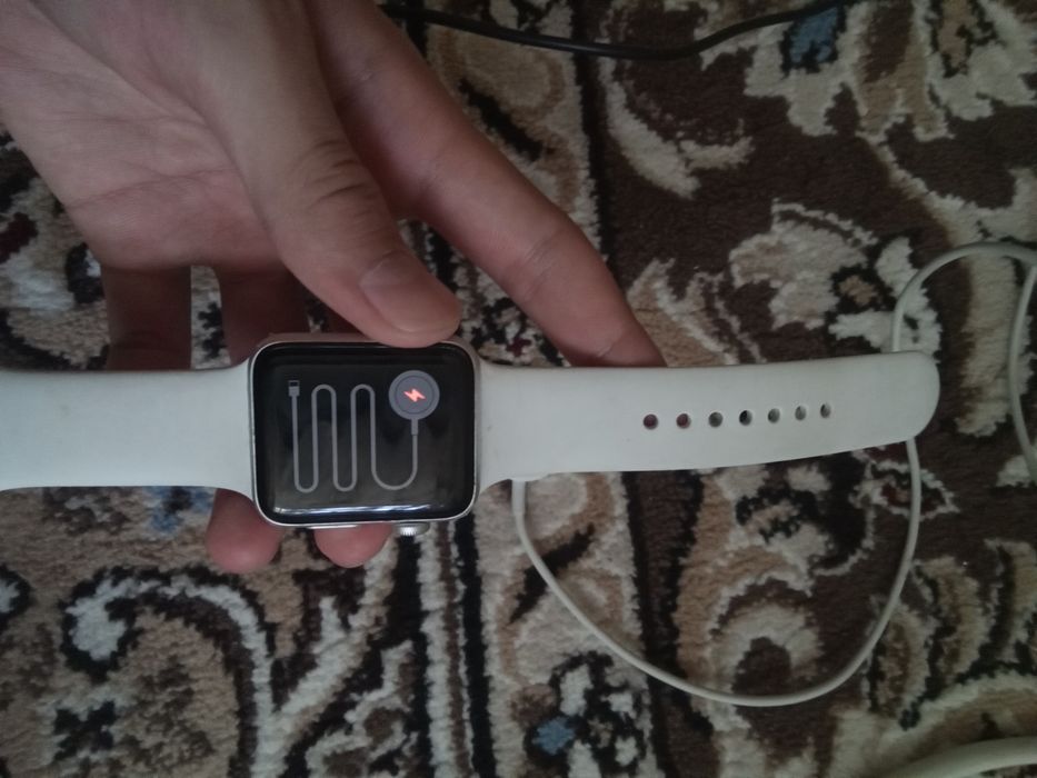 Смарт часы 3 часть  в хорошим состояние только коробки нету за 1 милио