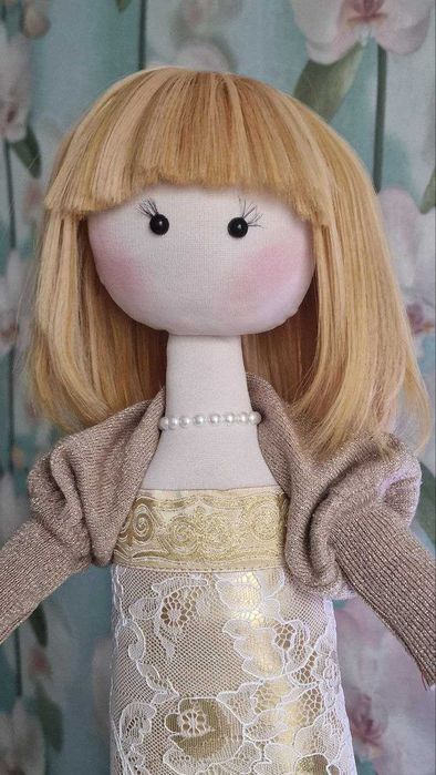 Продам текстильную куклу Snejka