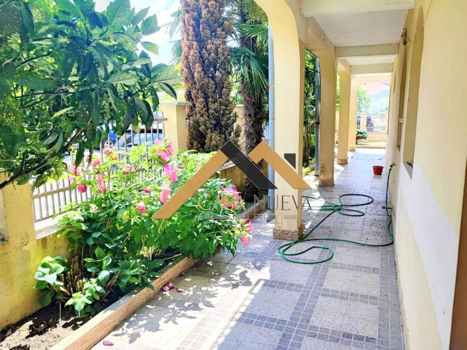 Продава се Хотел в Приморско - 764 кв.м за 720 €/кв.м - Снимка #2