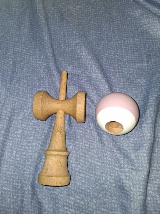 Kendama ken slaydog 4 cu o tama crom cu folie de protecție peste