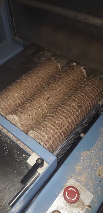 Vindem brichete rumegus,  brichete pentru foc, brichete foc