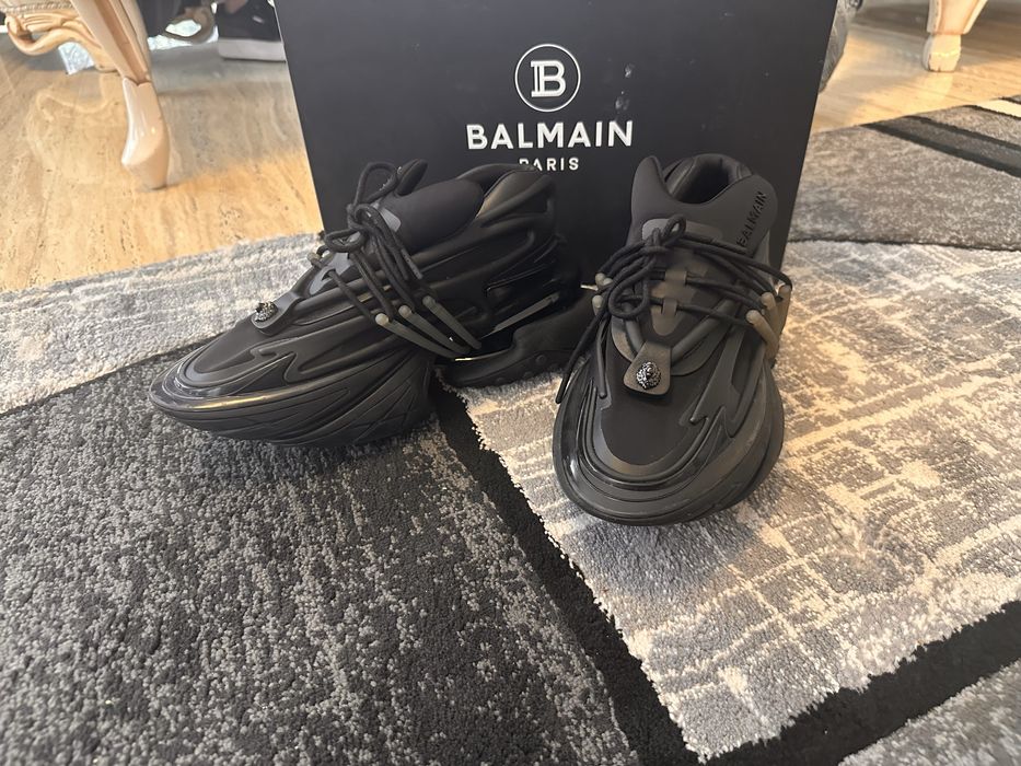 Adidasi Balmain originali certificat de garantie 9/10 purtati o singur