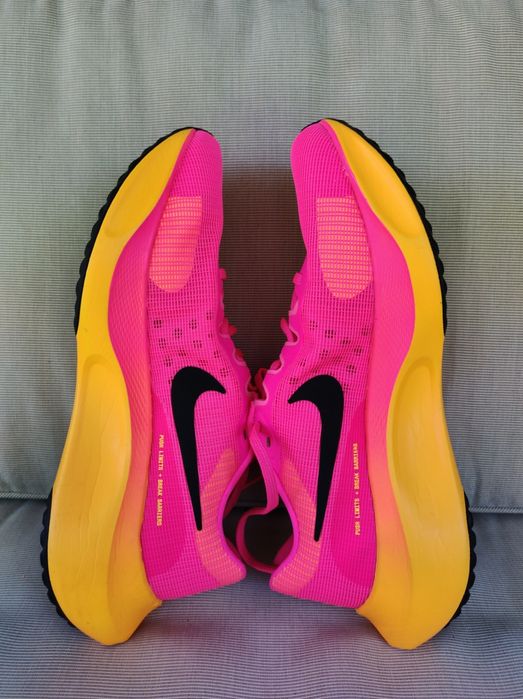 Nike Zoom Fly 5 mărimea 44 nou cu cutie