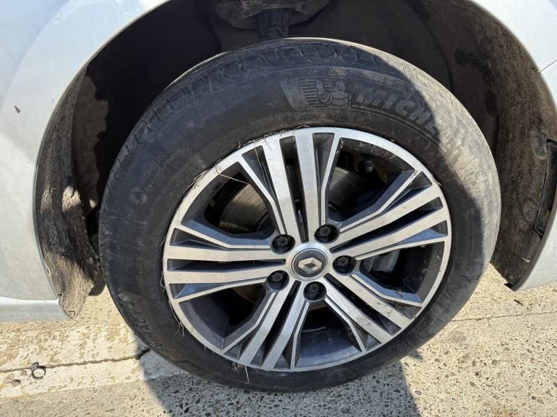 Janta aliaj R16 cu anvelope Michelin 2022 Renault Megane 4