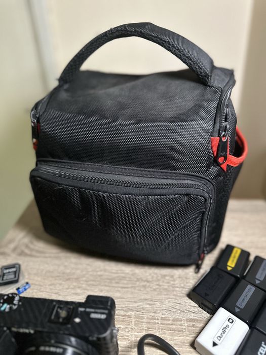 Sony a6500/ 2 обектива, аксесоари