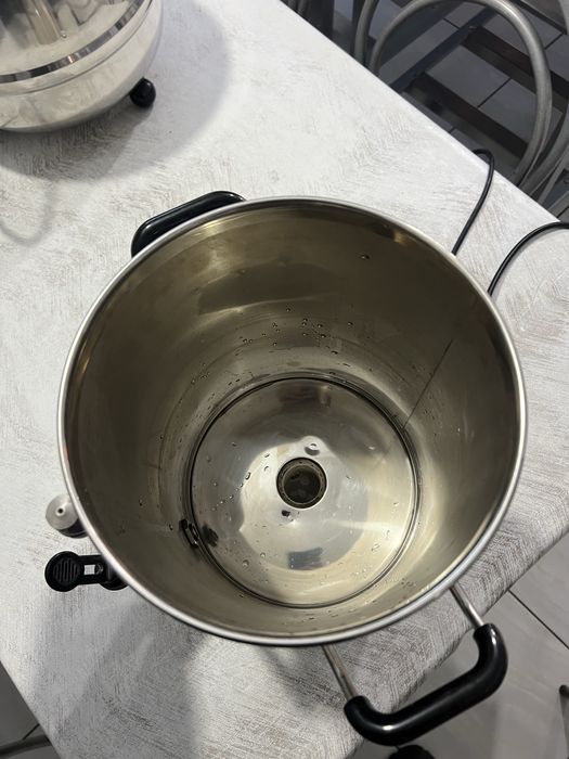 Кипятильник / термопот