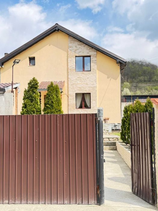 Casa de vânzare Eselnita