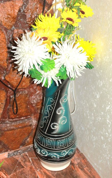 Продам керамическую вазу