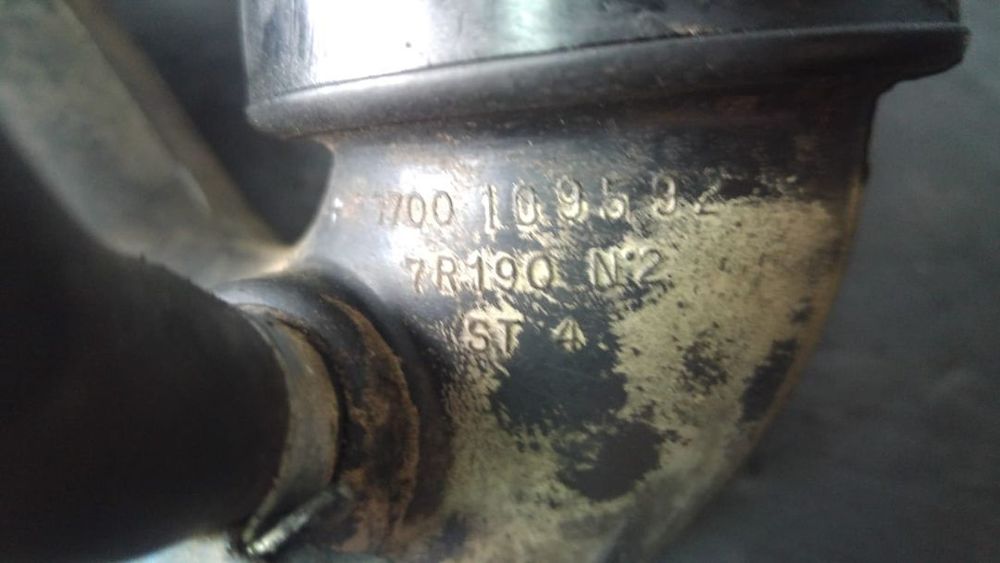 Tub furtun aer renault clio 2 1.2 b d7fg726 7700109592