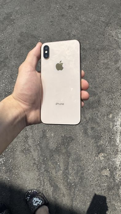 iPhone xs gold 64gb