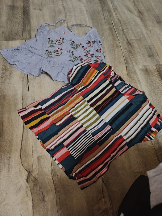 Lot de totuși și tricouri elegante