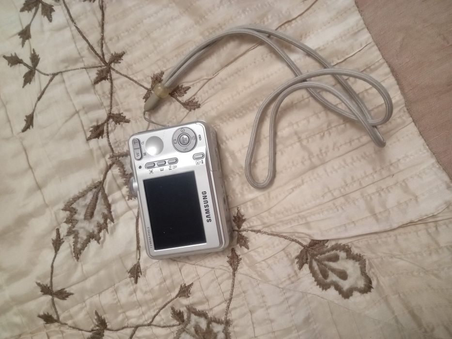 Фотоаппарат Samsung.