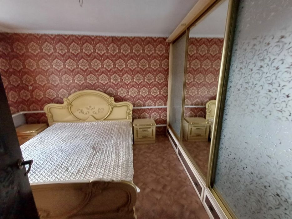 двуспальная кровать