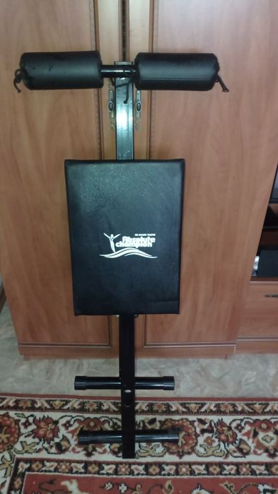 Домашний тренажёр для пресса и спины.