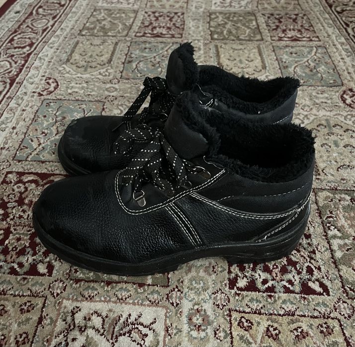 Аяқ киім жұмысқа