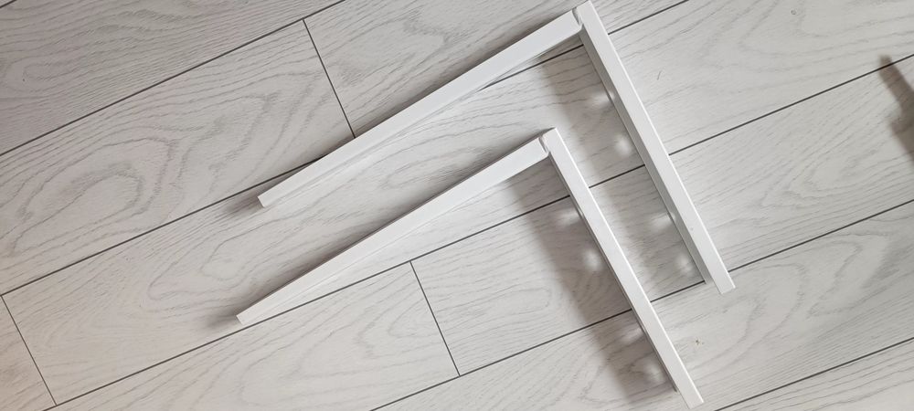 Vând suporți aer condiționat