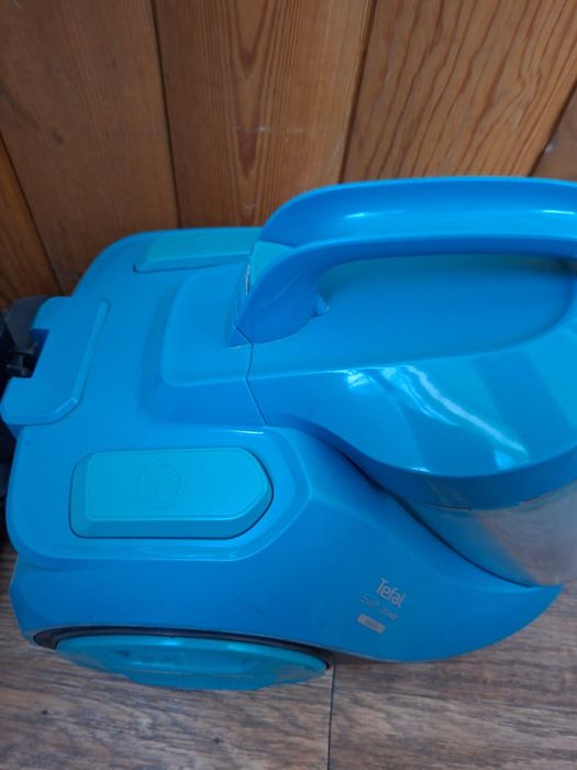 Пылесос Тефаль. Почти новый