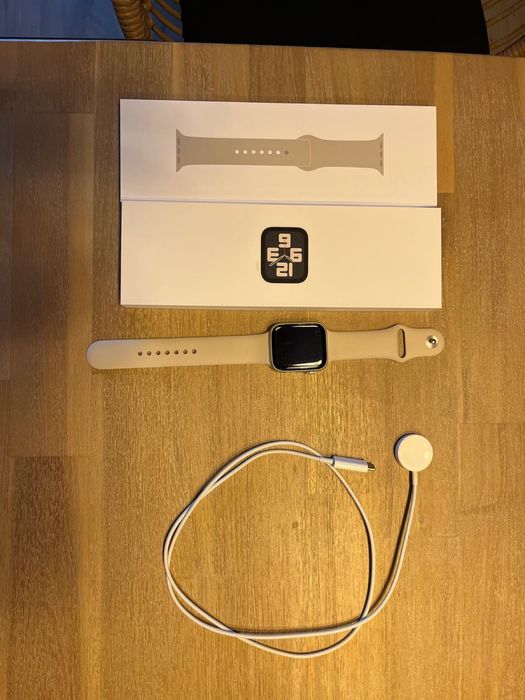 Vand  Apple Wach SE2 / 44 mm