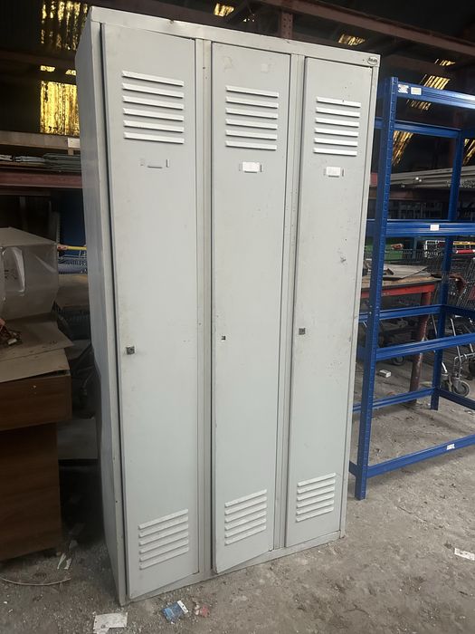 Шкаф за магазин/ склад /за персонал 90/49 /180