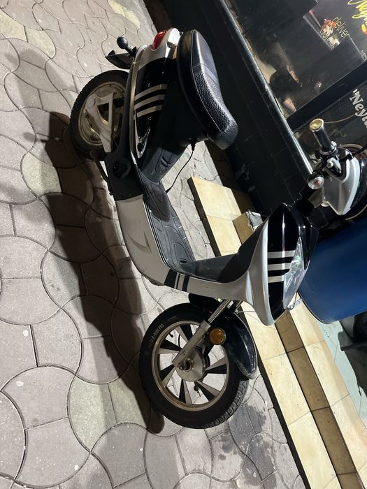 Vand/schimb scuter electric