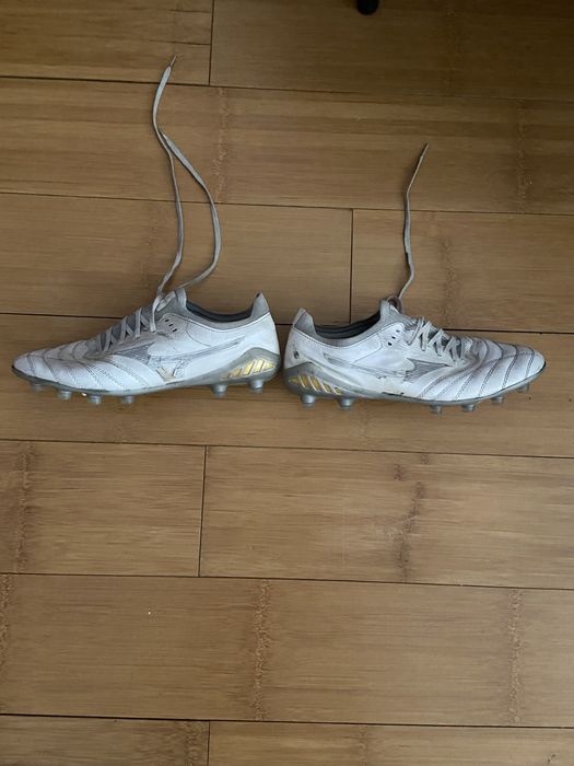 Продам бутсы мизуно