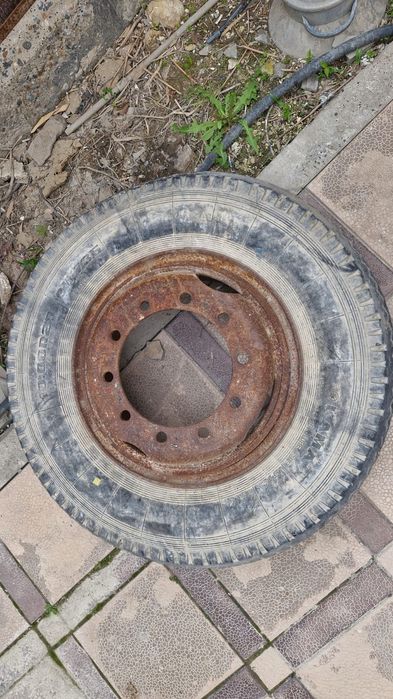 Шины 10 R20 с дисками