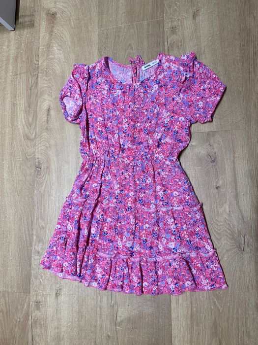 Роклички и кожено яке момиче 116-122размер