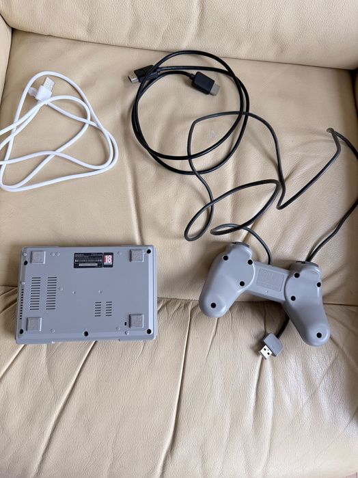 PlayStation 1 Mini + 1 джойстик