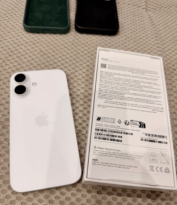 Продавам Iphone 16 128gb