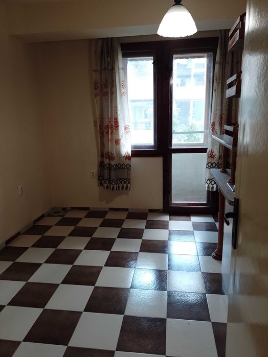 Продава се Тристаен апартамент в Варна, Лятно кино Тракия - 67 кв.м за 1941 €/кв.м - Снимка #4