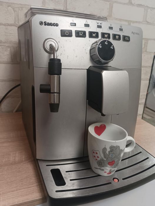 Кафе машина-Saeco Intuita HD 8750
