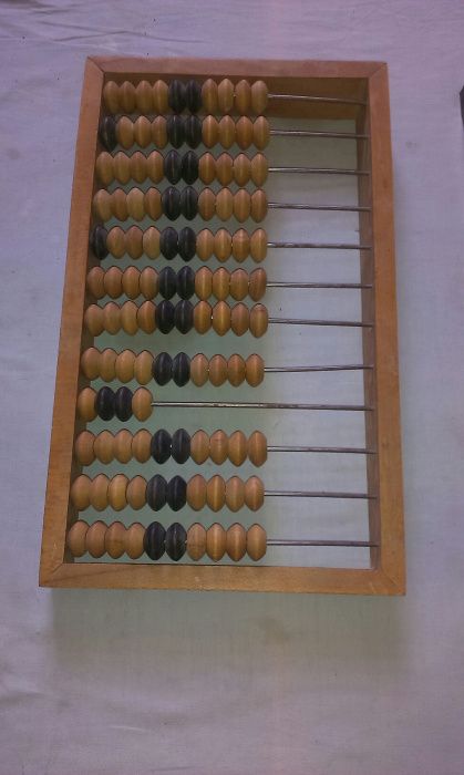 Счеты в хорошем состоянии.Сделано в СССР, почти не ползовалис.