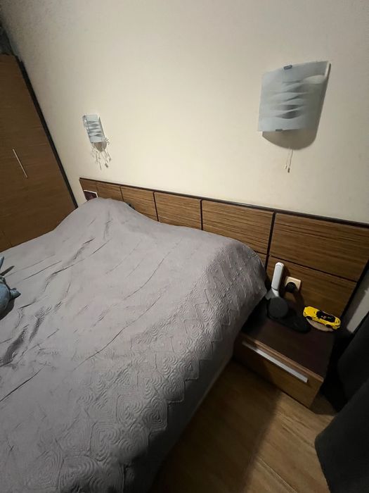 Спальня. Легло и матрак.