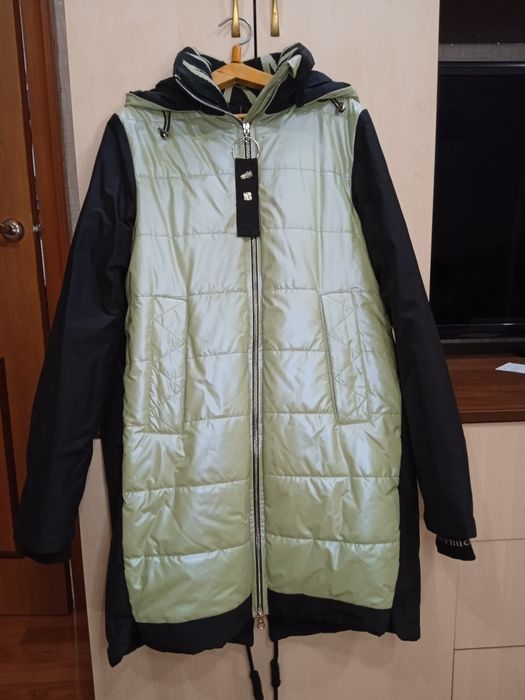 Демисезонное пальто на девочку