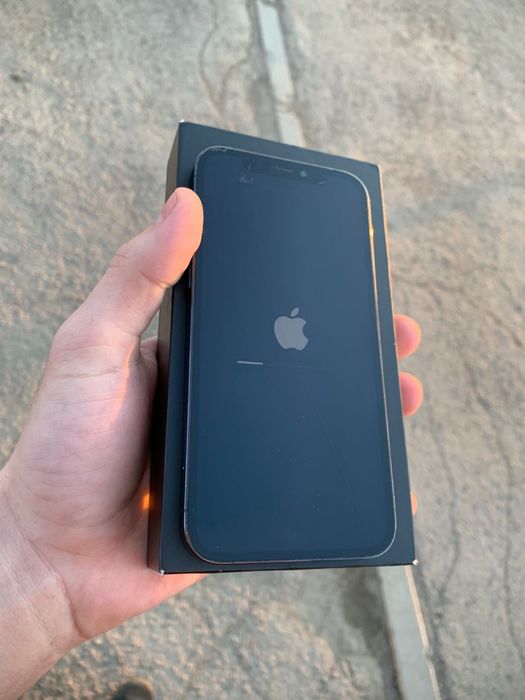 Продам айфон 12 про