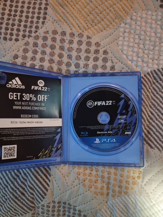 Продавам фифа 22