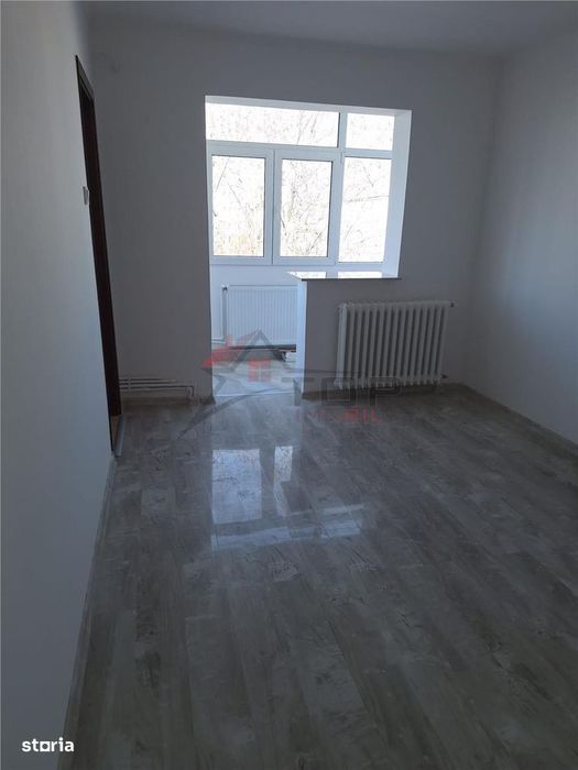 Apartament cu 3 camere Liceul Miron Costin — fotografia 1