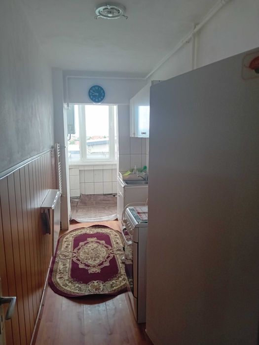 Ìnchiriez garsonierà zona tractorul Brasov. Informatii la telefon 0752 886 340.