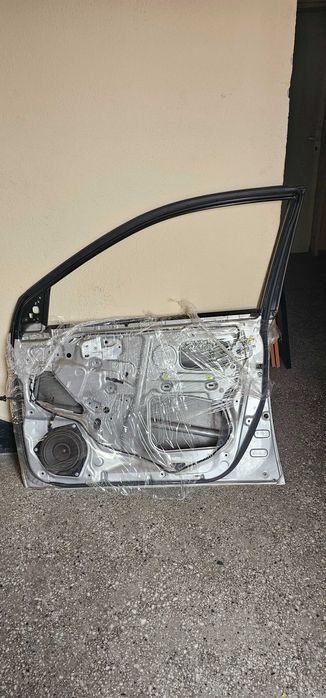 Врата за Тойота Корола 2006 хечбек