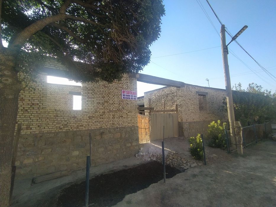 Uchastka joy srochna sotiladi.