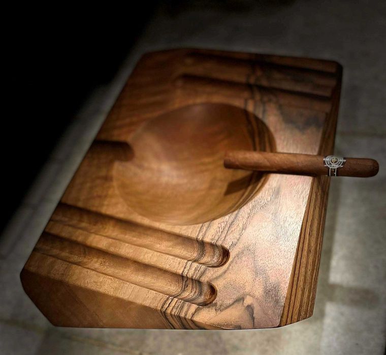 пепелник за пури