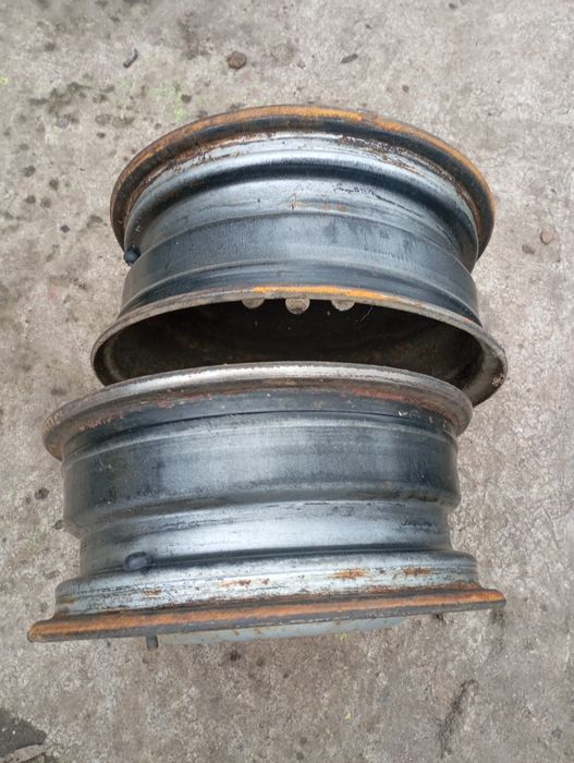 Jante tablă în 4 prezoane pe 14.