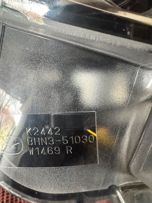 Десен фар за Mazda 3 Bi-Xenon с AFS