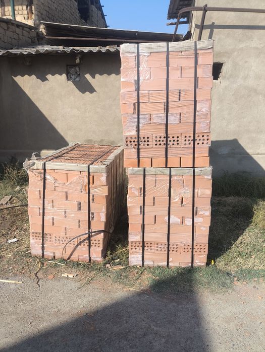 Pishgan gʻisht sotiladi.