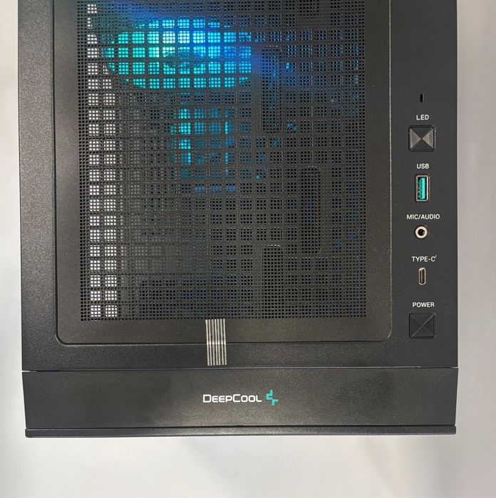 Геймърски компютър AMD Ryzen 7 5700X3D, RTX 5060 Ti 16GB, 32GB ram