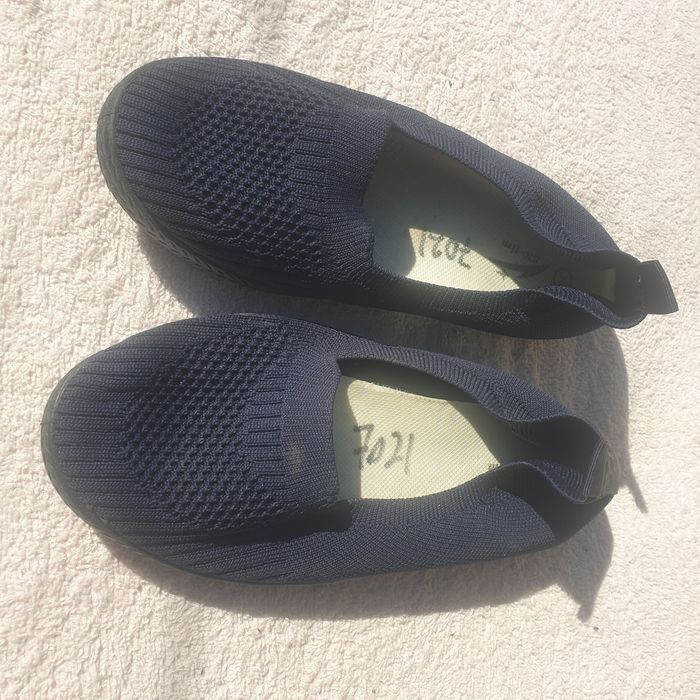 Отдам обувь за 2л колу