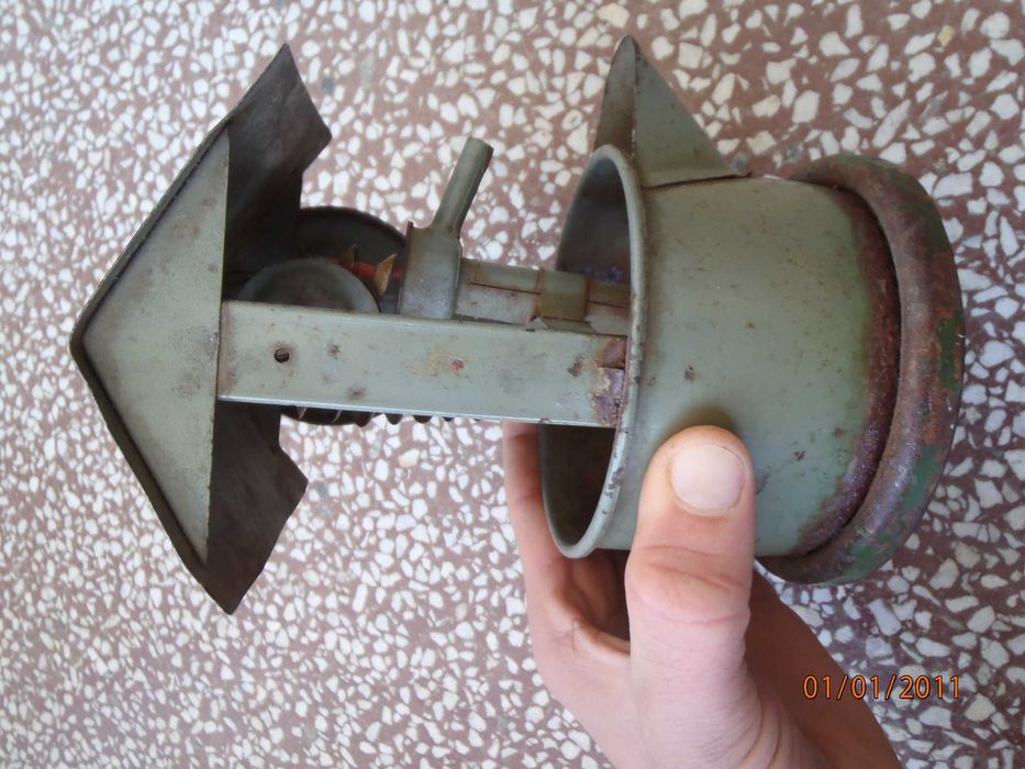 Ретро играчка метална – функциониращ кладенец от 30-те.