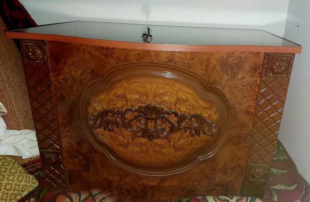 Сандиқ қутичаси билан сотилади